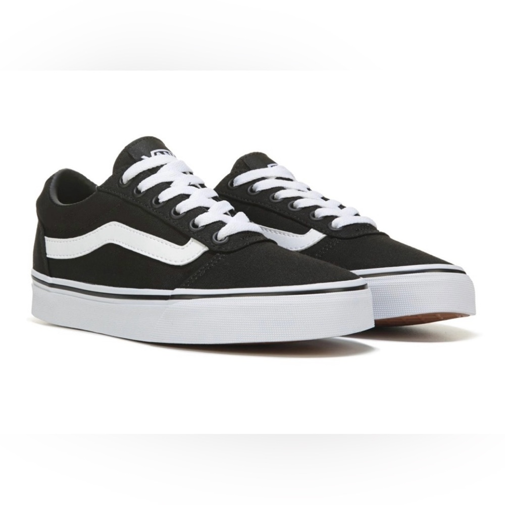 Vans Women's Ward Sneaker. Size 7.5. Brand new, never worn